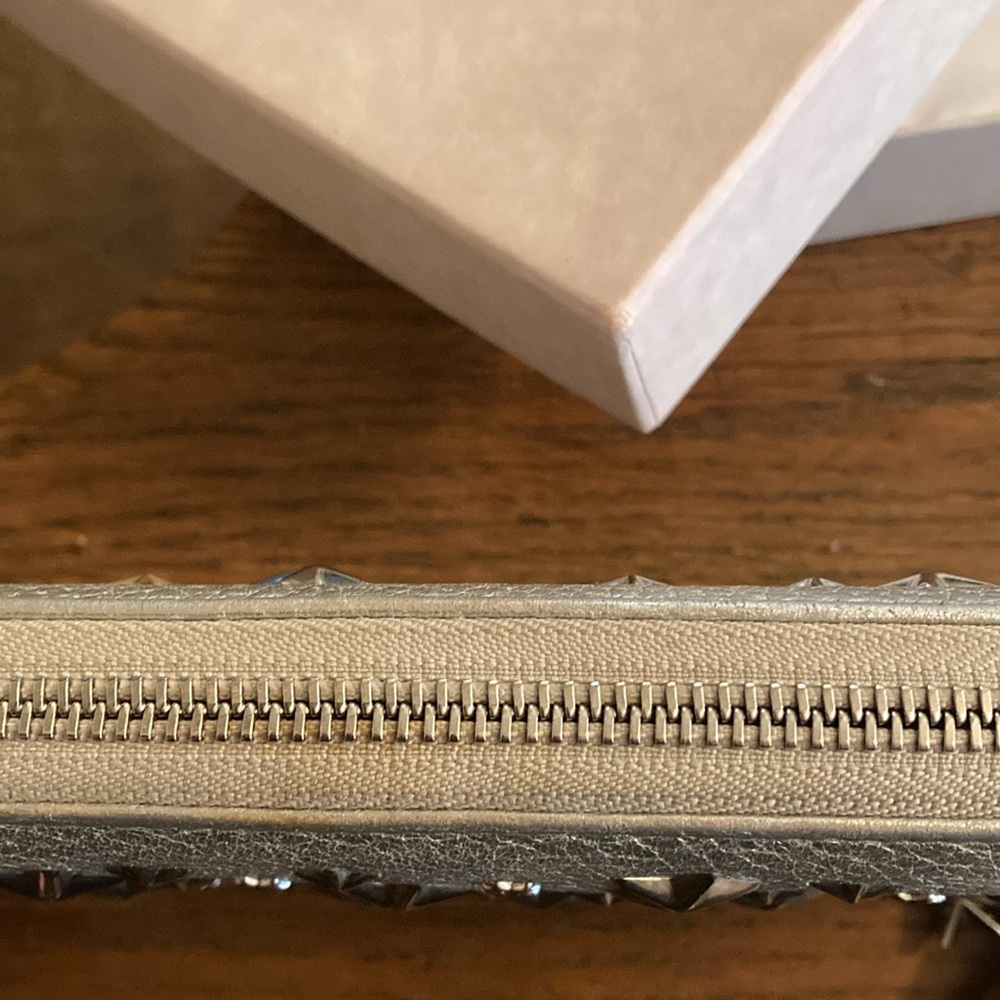 Jimmy Choo FILIPA Star Studded Zip Around Wallet Full Inclusion w/Dusty & Box - Picture 6 of 11